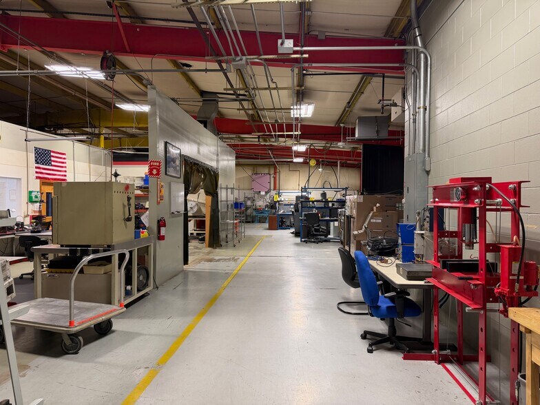 More Photos Of 7 Industrial Rd, Windsor Locks Warehouse For Sale