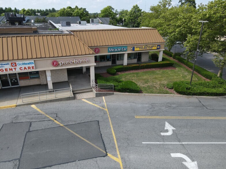 More Photos Of 533-605 Montauk Hwy, Bay Shore Unknown For Lease
