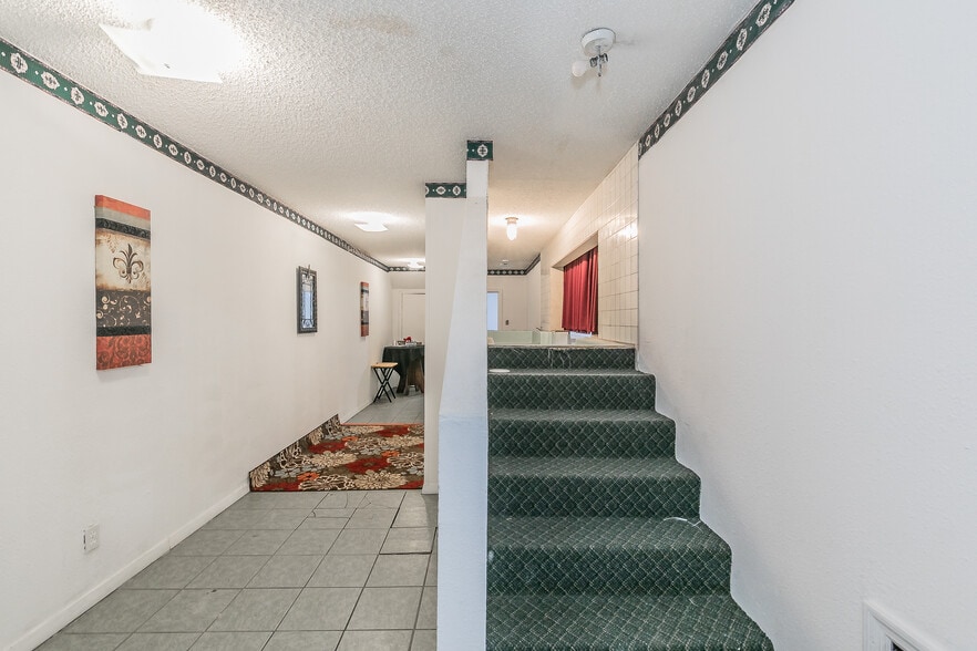 More Photos Of 5007 Ivy Ln, Dallas Specialty For Sale