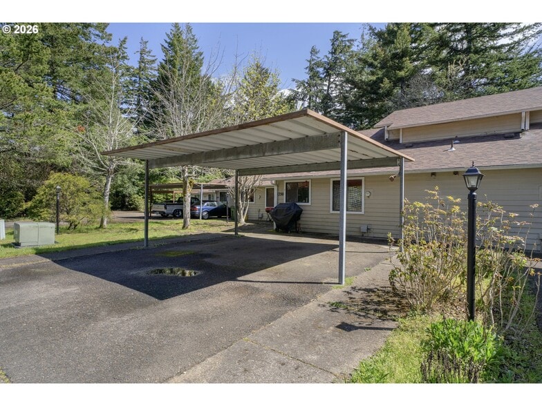 More Photos Of 1310-1390 Spruce St, Florence Apartments For Sale