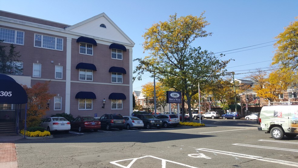 More Photos Of 1305 Post Rd, Fairfield Medical For Lease