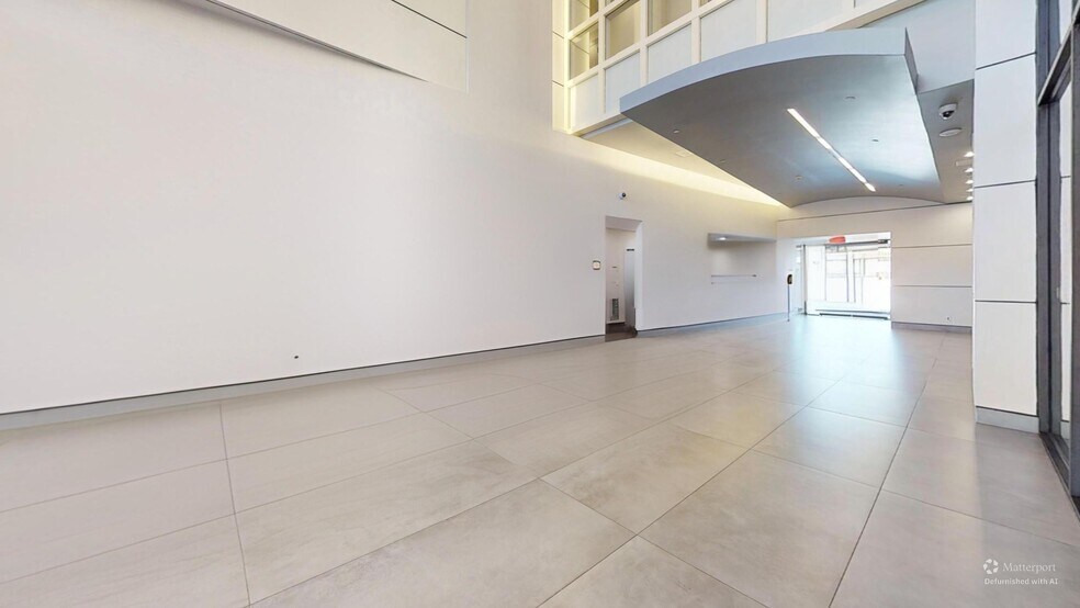 More Photos Of 550 Pharr Rd NE, Atlanta Office For Sale