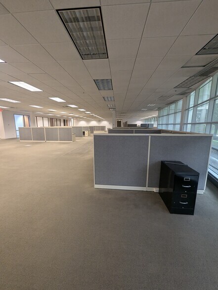 More Photos Of 2800 Duncan Rd, Lafayette Manufacturing For Lease