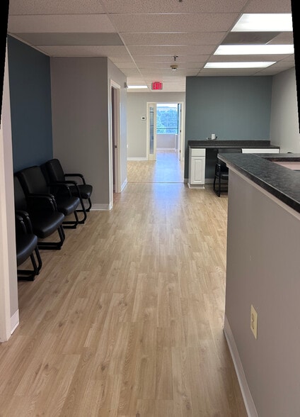 More Photos Of 45150 Russell Branch Pky, Ashburn Office For Sale