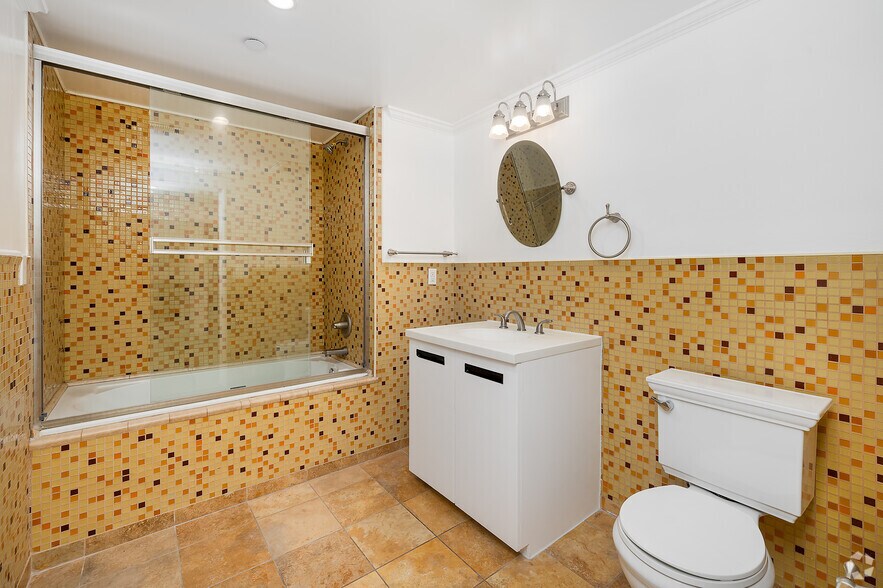More Photos Of 930 S Robertson Blvd, Los Angeles Apartments For Lease