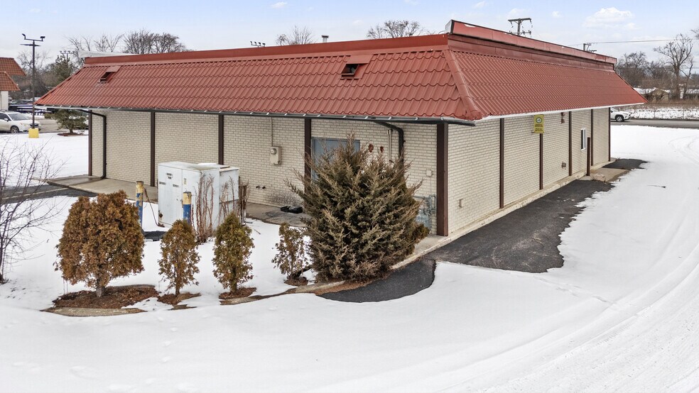 More Photos Of 9850 Milwaukee Ave, Glenview Fast Food For Sale