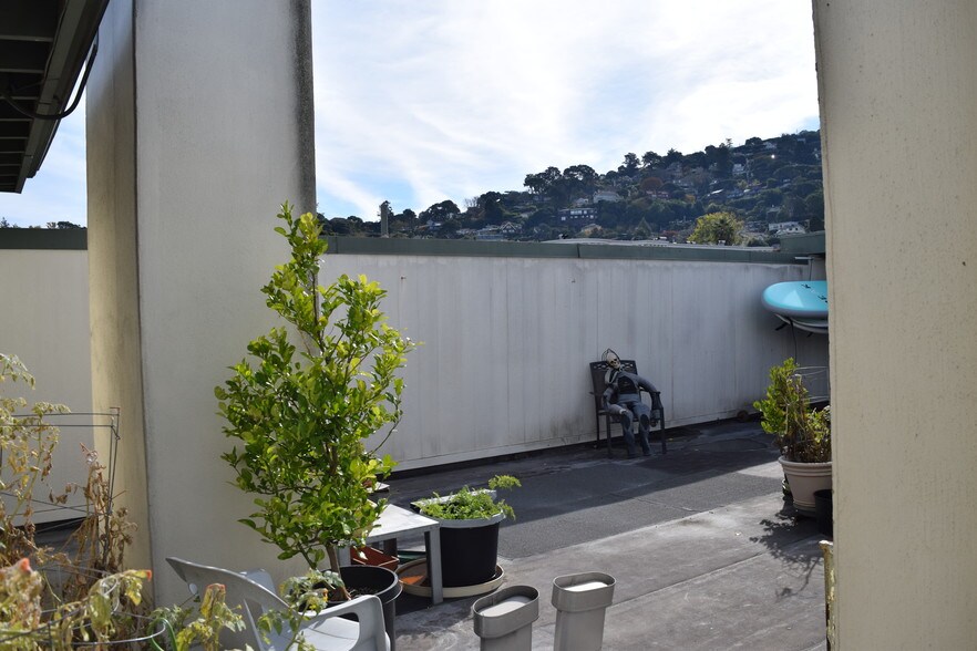 More Photos Of 206 Caledonia St, Sausalito Apartments For Sale