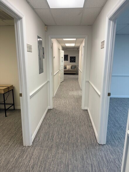 More Photos Of 1505 Tamiami Trl S, Venice Medical For Lease