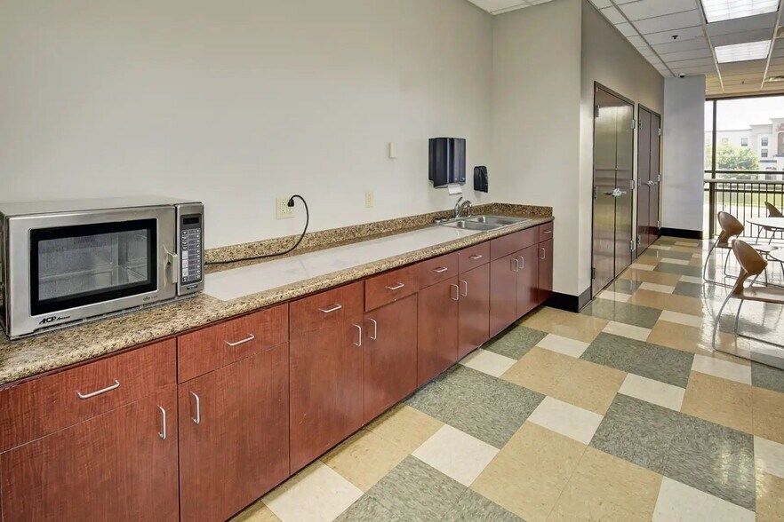 More Photos Of 1500 Alliant Ave, Louisville Schools For Sale