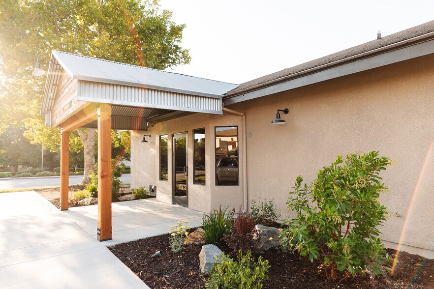 More Photos Of 1902 Creston Rd, Paso Robles Restaurant For Lease