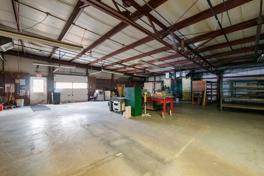 More Photos Of 690 S Lapeer Rd, Oxford Warehouse For Sale