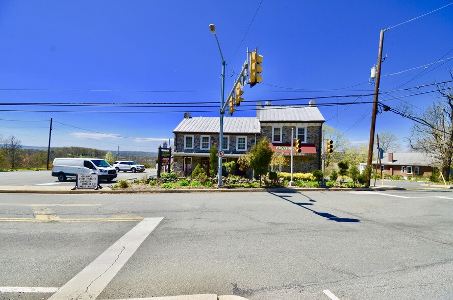 More Photos Of 1495 Farmington Ave, Pottstown General Retail For Sale