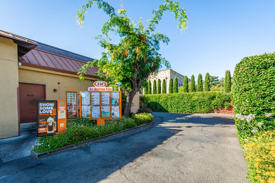 More Photos Of 501 Main St, Saint Helena Fast Food For Sale
