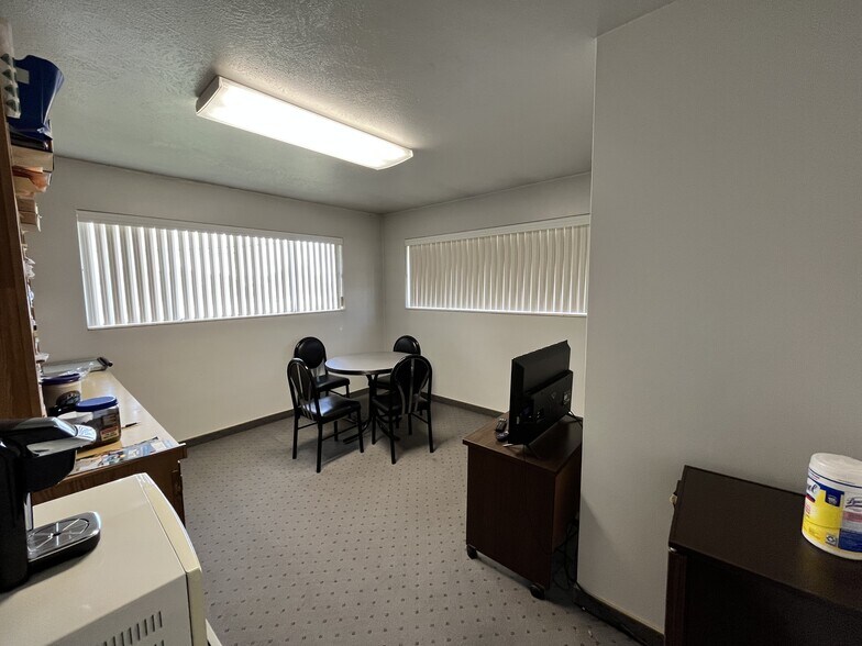More Photos Of 7105 W 3500 S, Salt Lake City Office For Lease