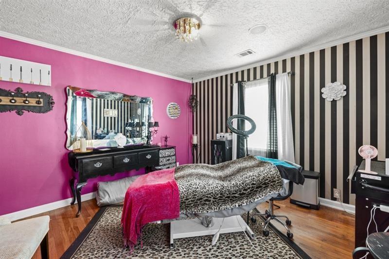 More Photos Of 449 S Hill St, Buford Office For Sale