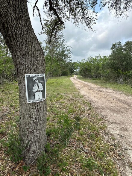 More Photos Of 5734 County Road 305, Beeville Land For Lease