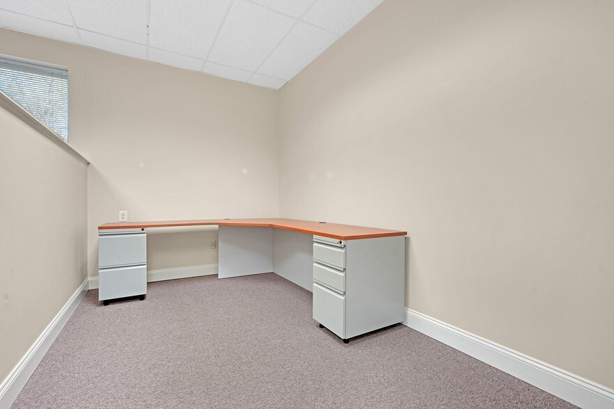 More Photos Of 1386 US Highway 22, Lebanon Unknown For Lease