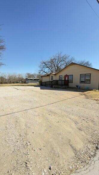 More Photos Of 216 S FM 1660, Hutto Daycare Center For Lease