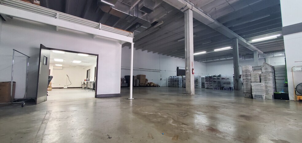 More Photos Of 2100 NW 93rd Ave, Miami Warehouse For Sale