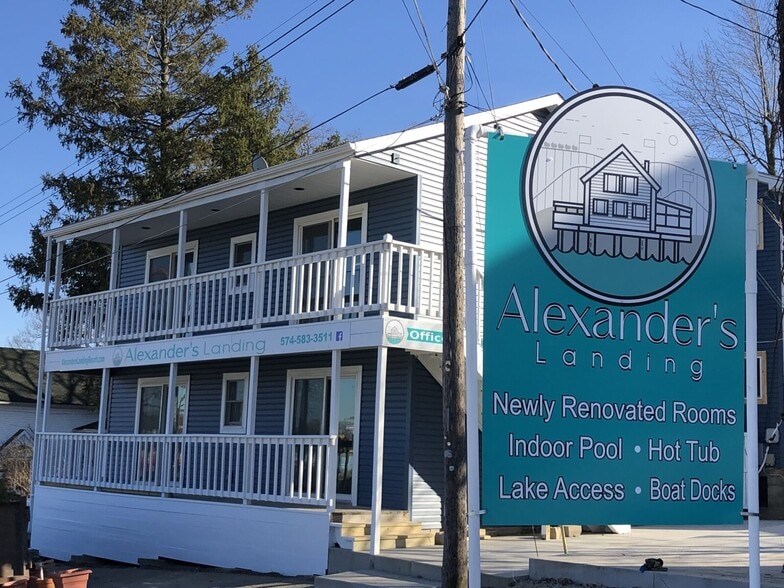 Primary Photo Of 5088 E Indiana Beach Rd, Monticello Hotel For Sale