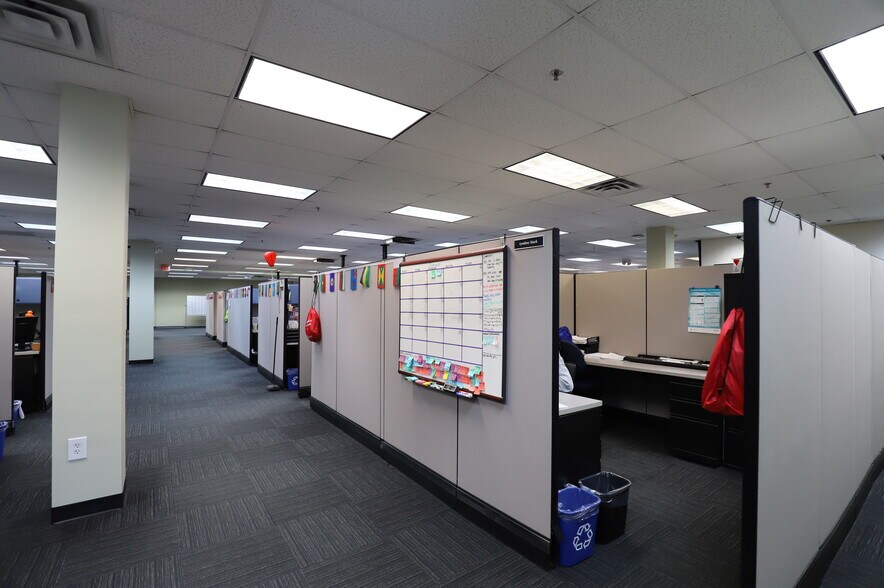 More Photos Of 35 Technology Dr, Warren Office For Lease