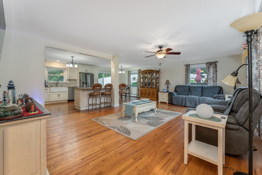 More Photos Of 417 Mountain Rd, Lebanon Specialty For Sale