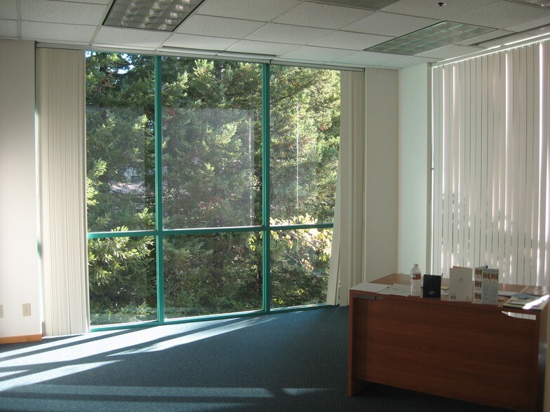 More Photos Of 1421 Guerneville Rd, Santa Rosa Office For Lease