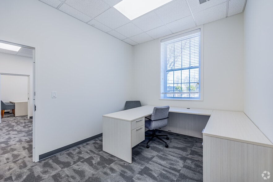More Photos Of 1 Channel Dr, Port Washington Office For Lease