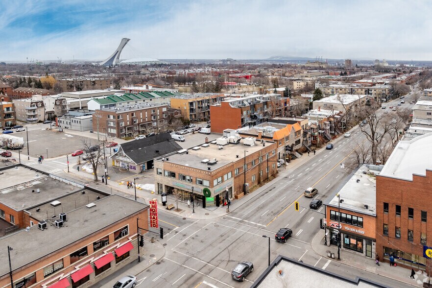 More Photos Of 3250 Rue Masson, Montréal Storefront Retail Office For Sale