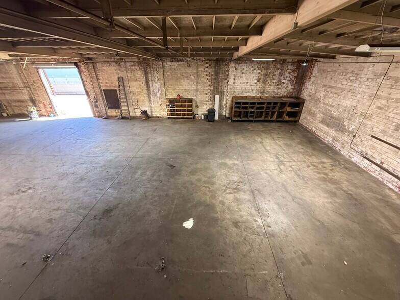 More Photos Of 1201 W Jon St, Torrance Service For Lease