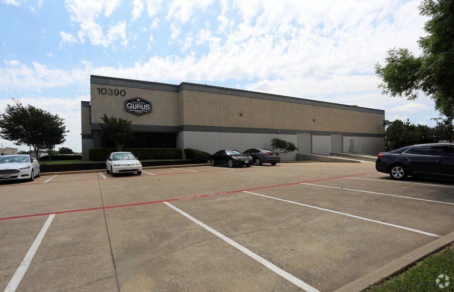 Primary Photo Of 10390 Shady Trl, Dallas Distribution For Lease