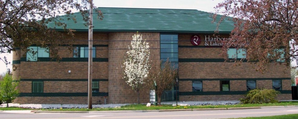 More Photos Of 3587 Henry St, Muskegon Office For Sale