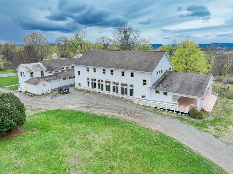 More Photos Of 154 S Mountain Rd, Northfield Schools For Sale