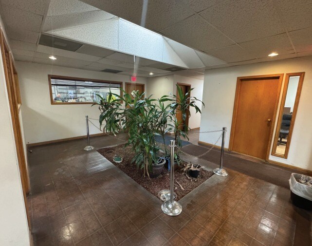 More Photos Of 2545 N 30th St, Milwaukee Warehouse For Lease