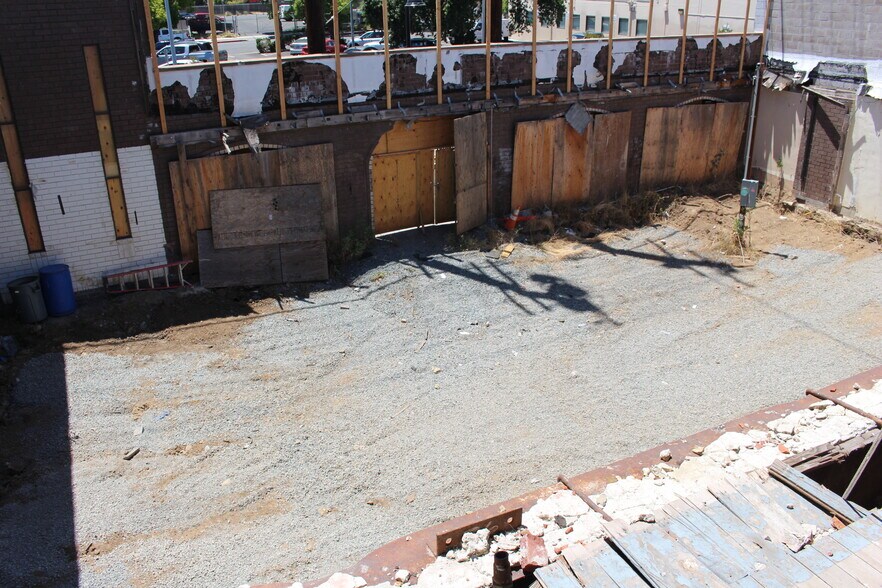 More Photos Of 7541-7543 Monterey St, Gilroy Storefront Retail Office For Sale