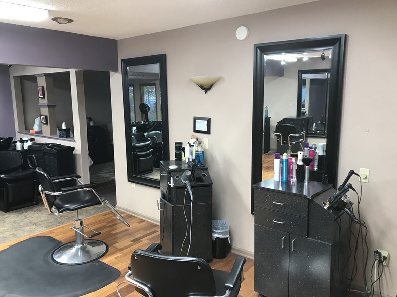 More Photos Of 904 E Pulaski Hwy, Elkton General Retail For Sale