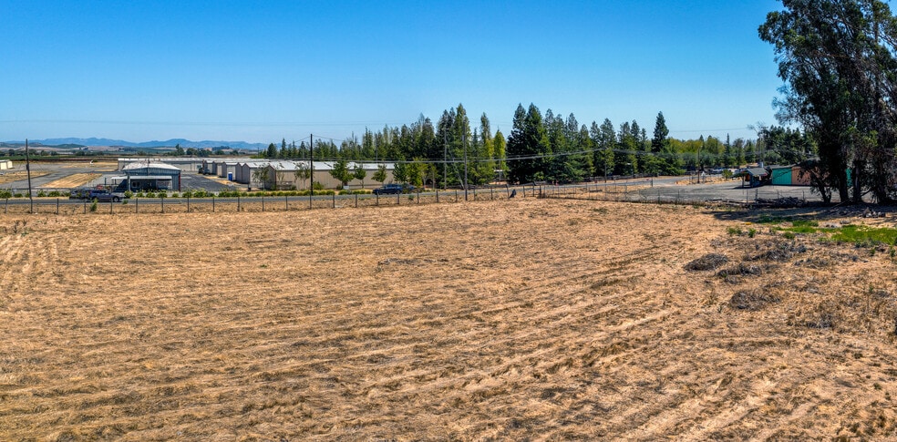 More Photos Of , Sonoma General Retail For Sale