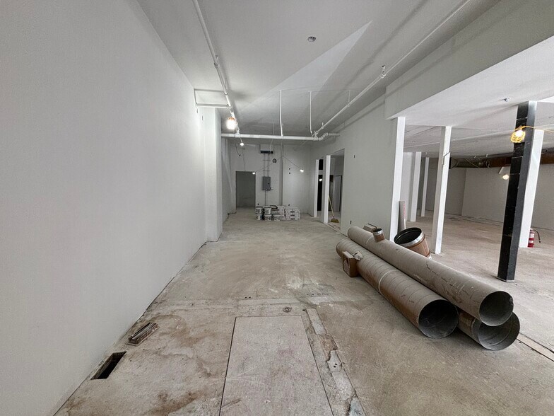 More Photos Of 315-325 Main St, Woburn Restaurant For Lease