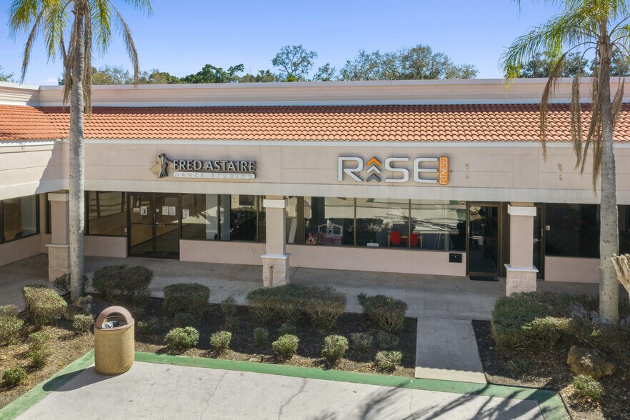 More Photos Of 4400 Bee Ridge Rd, Sarasota Unknown For Lease