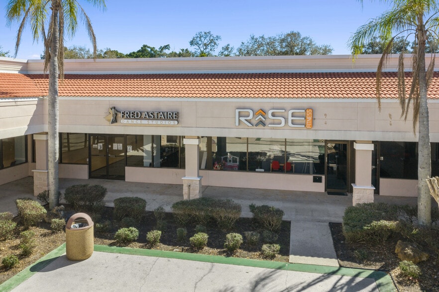 More Photos Of 4400 Bee Ridge Rd, Sarasota Unknown For Lease