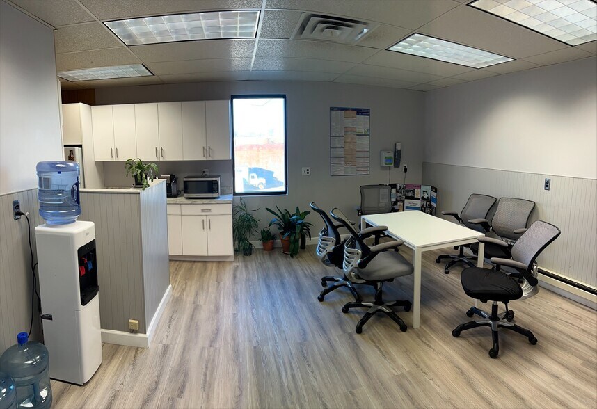 More Photos Of 35 Haddon Ave, Shrewsbury Light Distribution For Lease