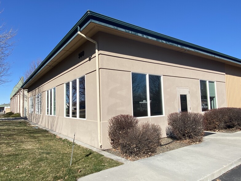 Primary Photo Of 360 S Adkins Way, Meridian Showroom For Lease