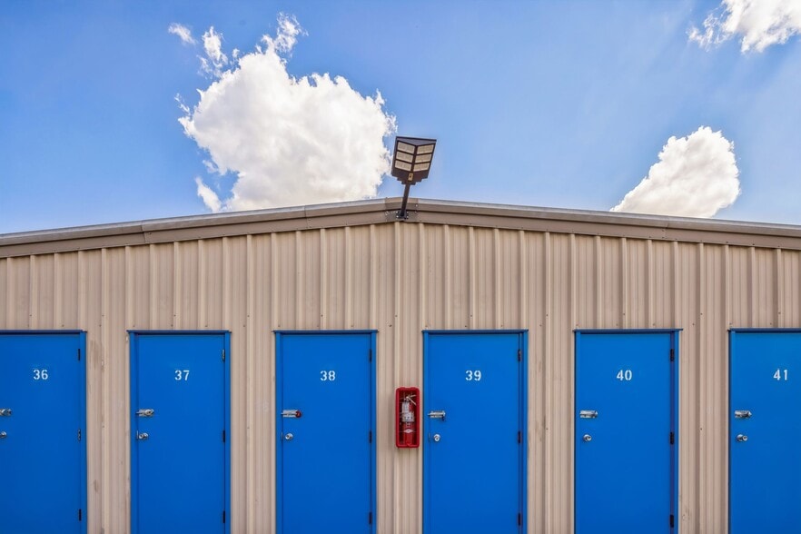 More Photos Of 557 N Pike E, Sumter Self Storage For Sale