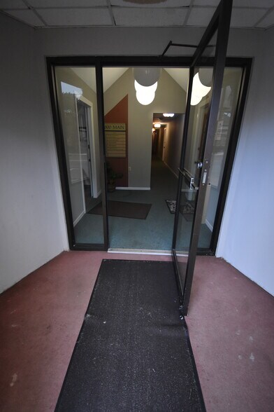 More Photos Of 800 Main St, Hellertown Office For Lease