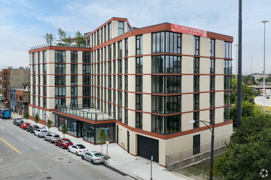 More Photos Of 1100 W Grand Ave, Chicago Apartments For Lease