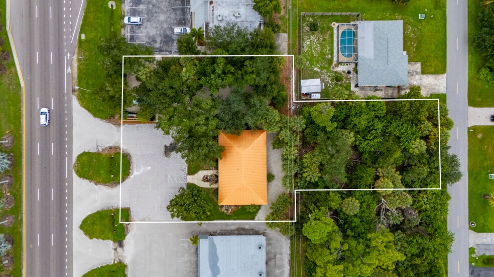 More Photos Of 2716 Tamiami Trl, Port Charlotte Freestanding For Sale