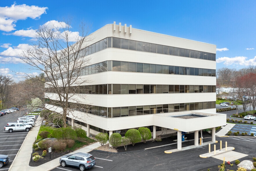 More Photos Of 1000 Bridgeport Ave, Shelton Medical For Lease