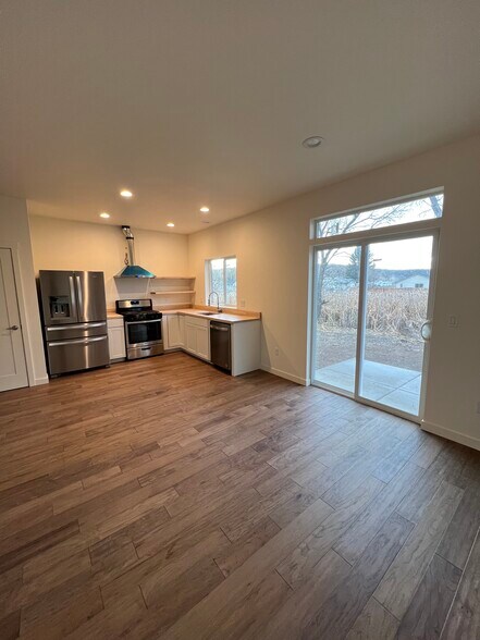 More Photos Of 1315 Pinkard, Prineville Multifamily For Sale