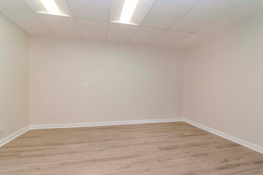 More Photos Of 3205 W Waters Ave, Tampa Medical For Sale