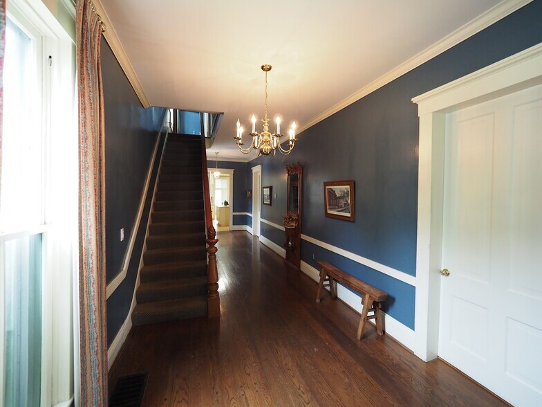 More Photos Of 12921 W US Highway 42, Prospect Medical For Lease